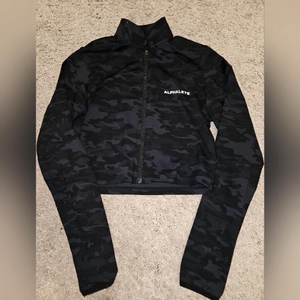 Alphalete Crop Jacket Camo